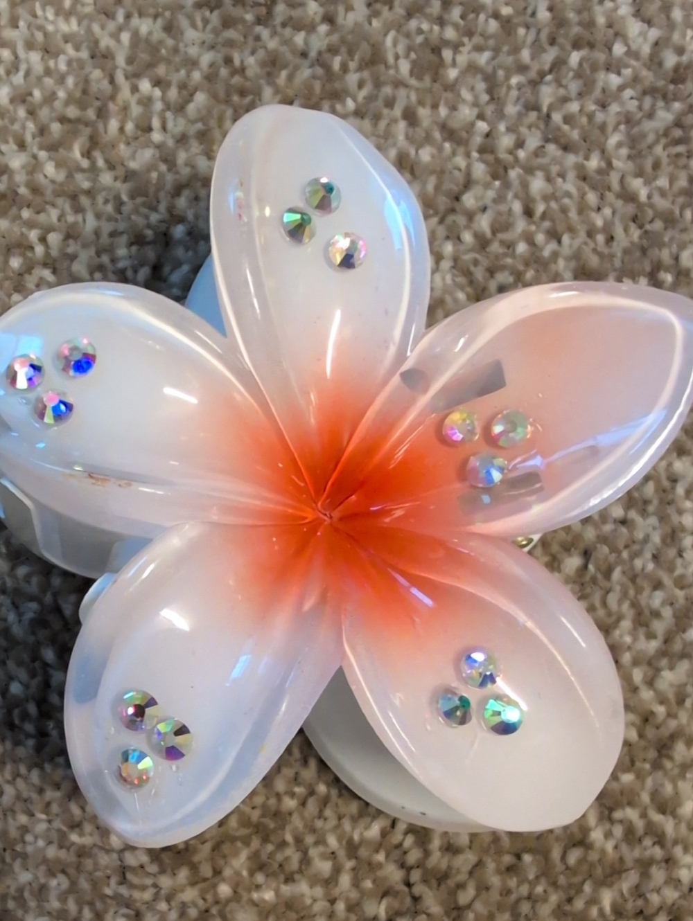 NWOT Plumería Hair Clip - Picture 5 of 5